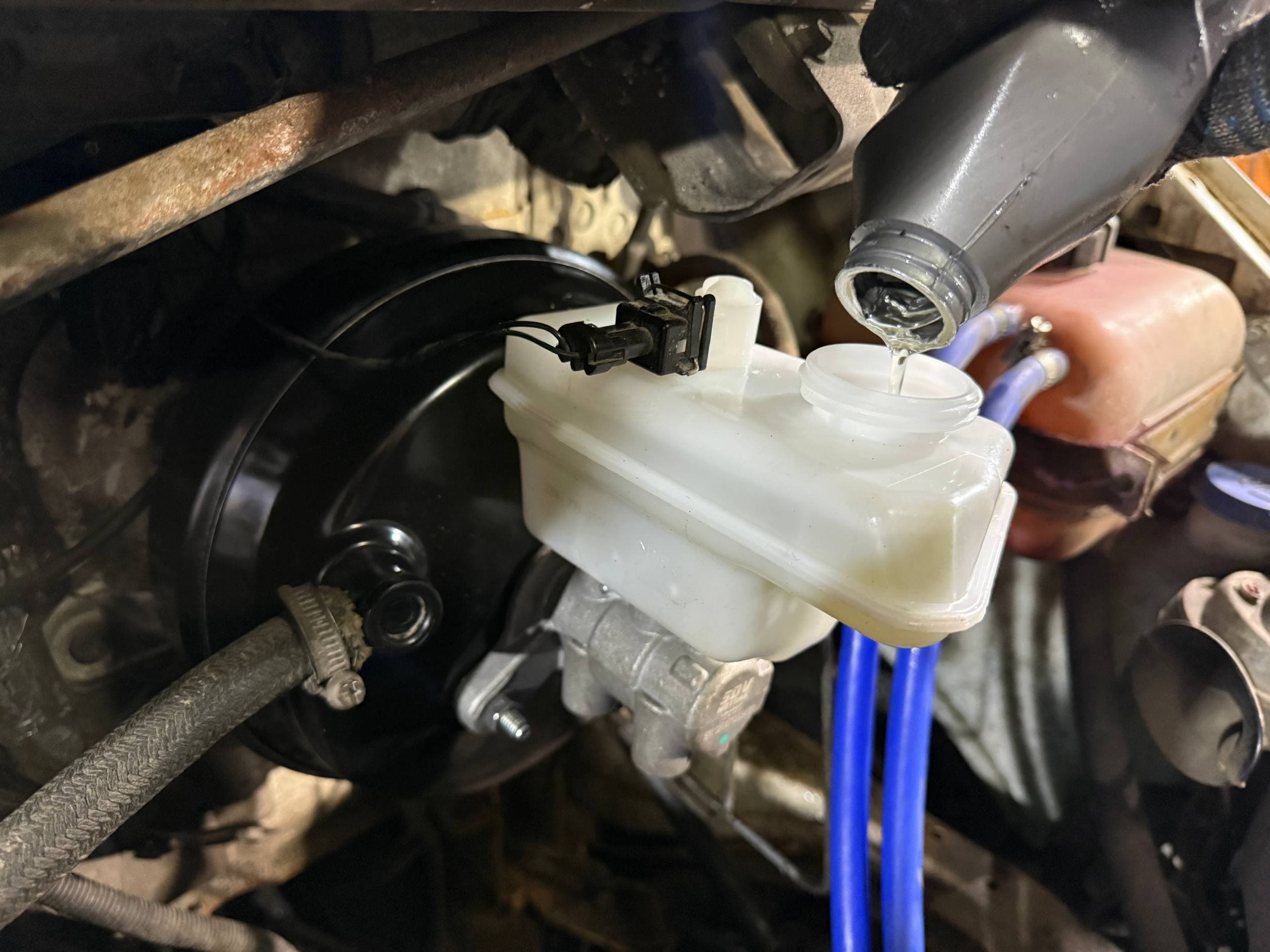 Замена вакуумного усилителя тормозов Газель